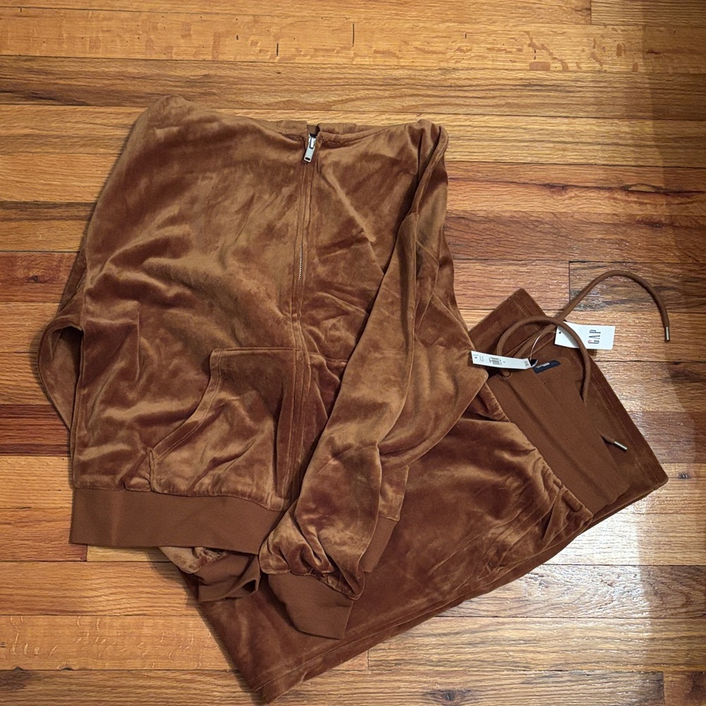Gap Velour Tracksuit set